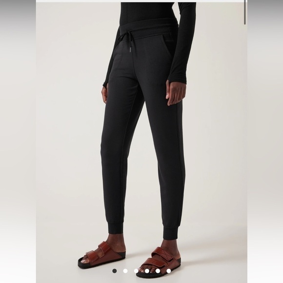 Athleta Bounce Back Jogger - Picture 1 of 11